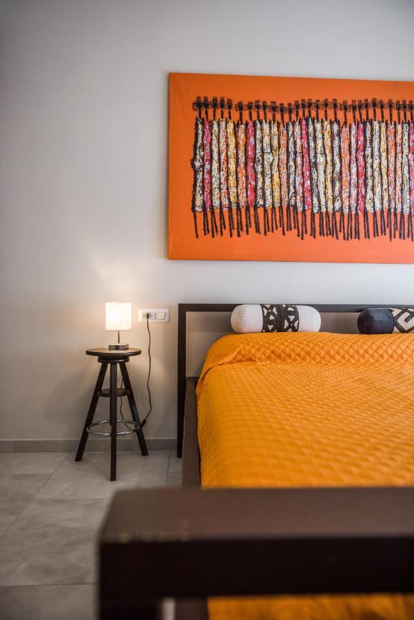 Casa 3 Santi, Your Contemporary Home In Rom Exterior foto